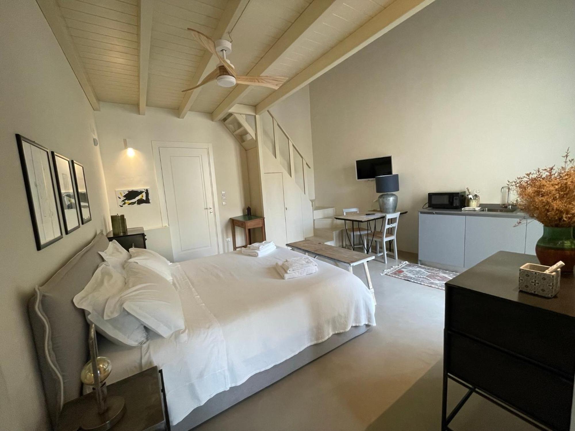 Luleccio Aparthotel Lecce Exterior photo