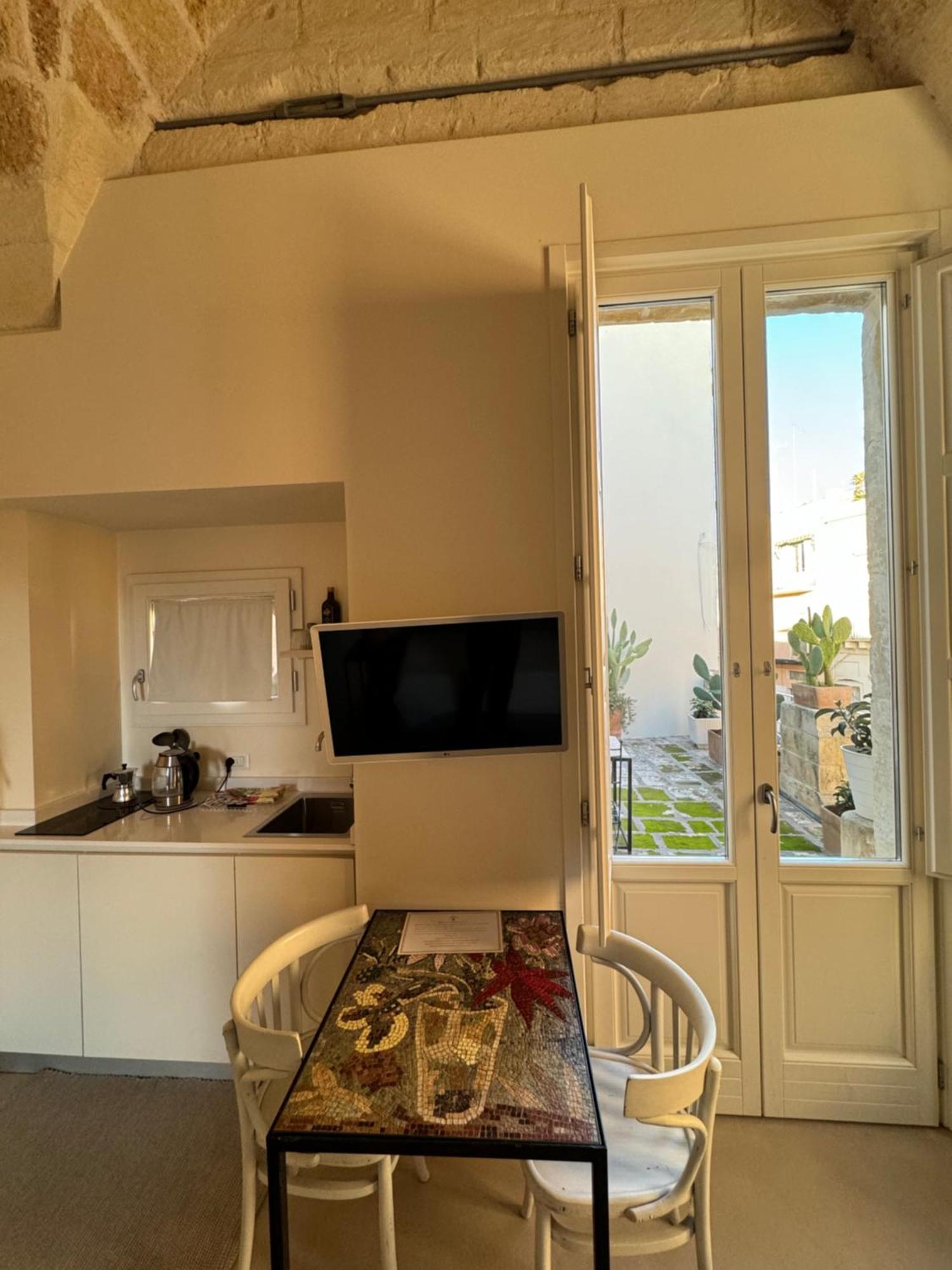 Luleccio Aparthotel Lecce Exterior photo